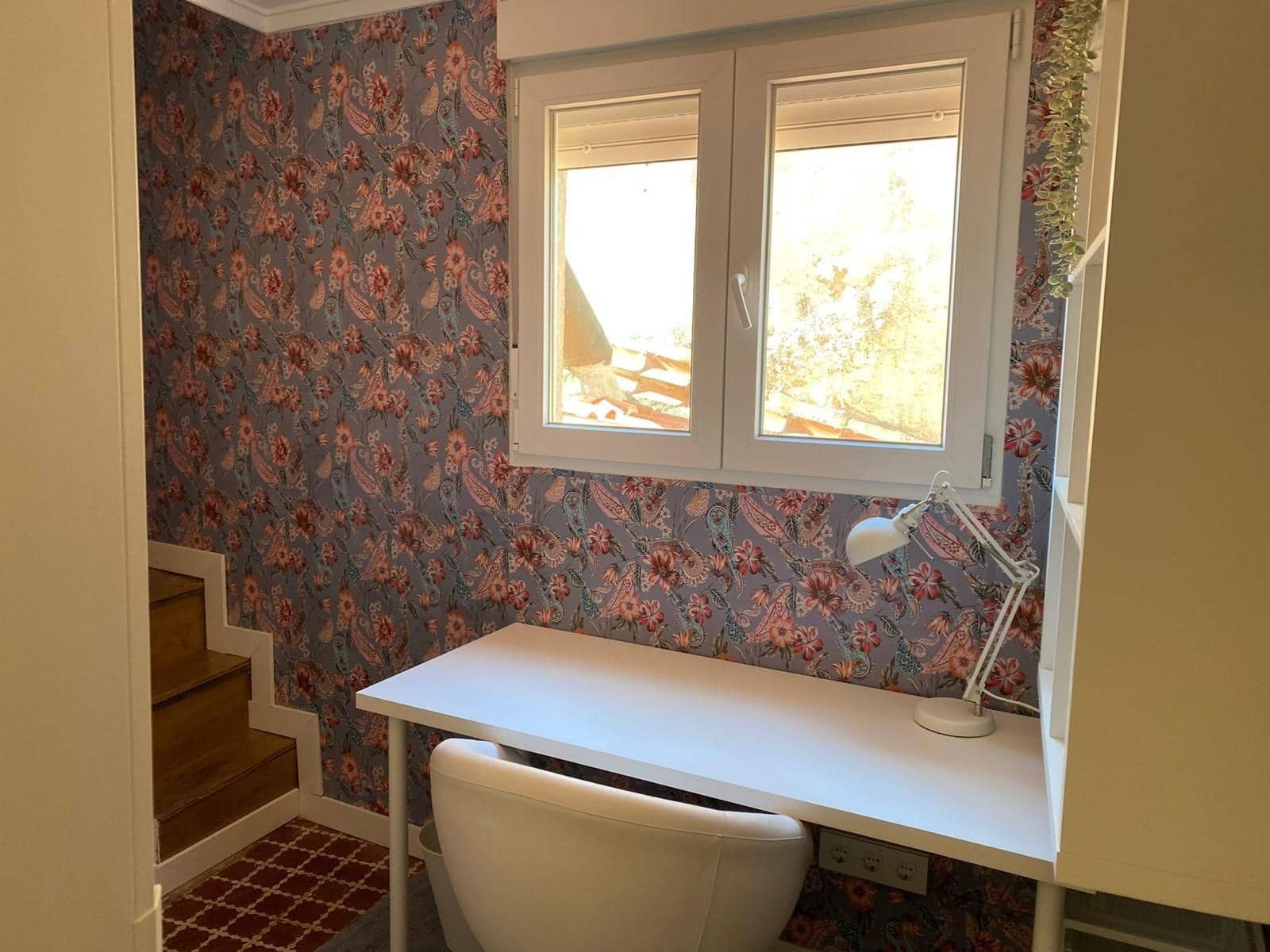 4 slaapkamer Appartement te huur in Salamanca stad - € 1.100 (Ref: 9719997)