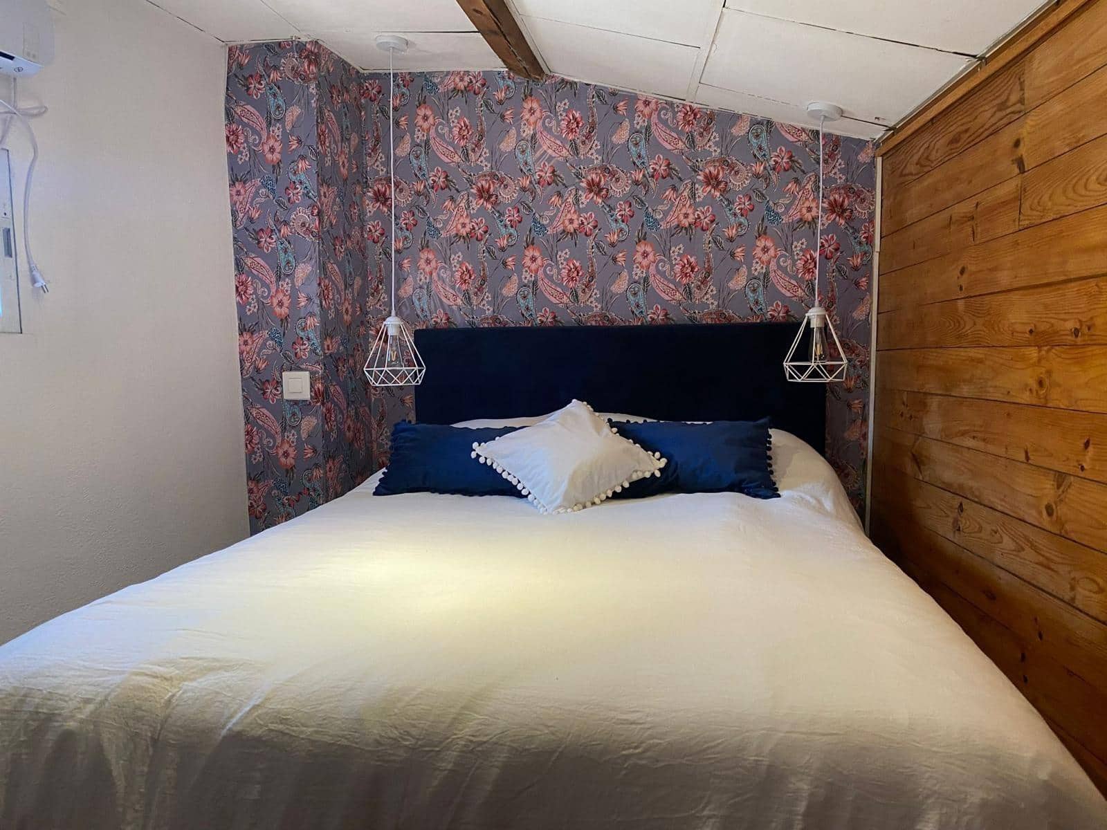 4 slaapkamer Appartement te huur in Salamanca stad - € 1.100 (Ref: 9719997)