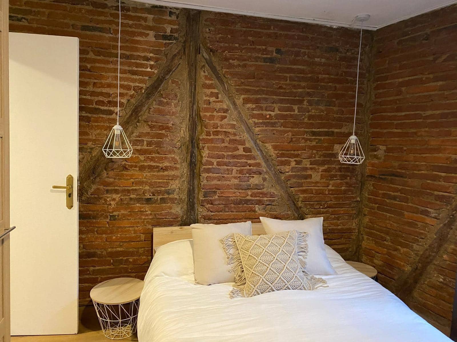 4 slaapkamer Appartement te huur in Salamanca stad - € 1.100 (Ref: 9719997)