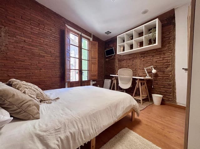 4 sypialnia Apartament do wynajęcia w Miasto Salamanka - 1 100 € (Ref: 9719997)