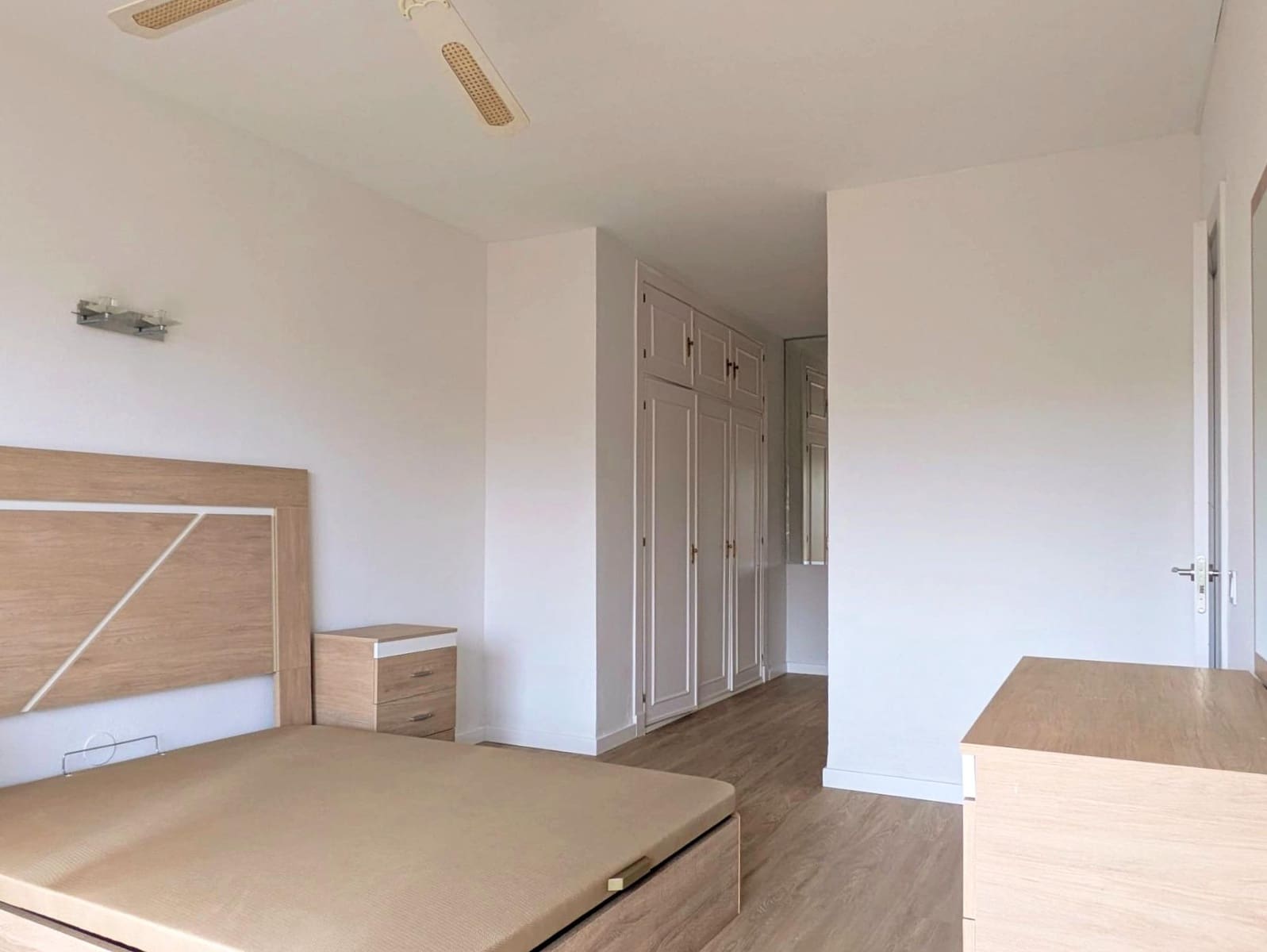 1 soverom Leilighet til salgs i Torrequebrada med svømmebasseng - € 299 000 (Ref: 9735616)