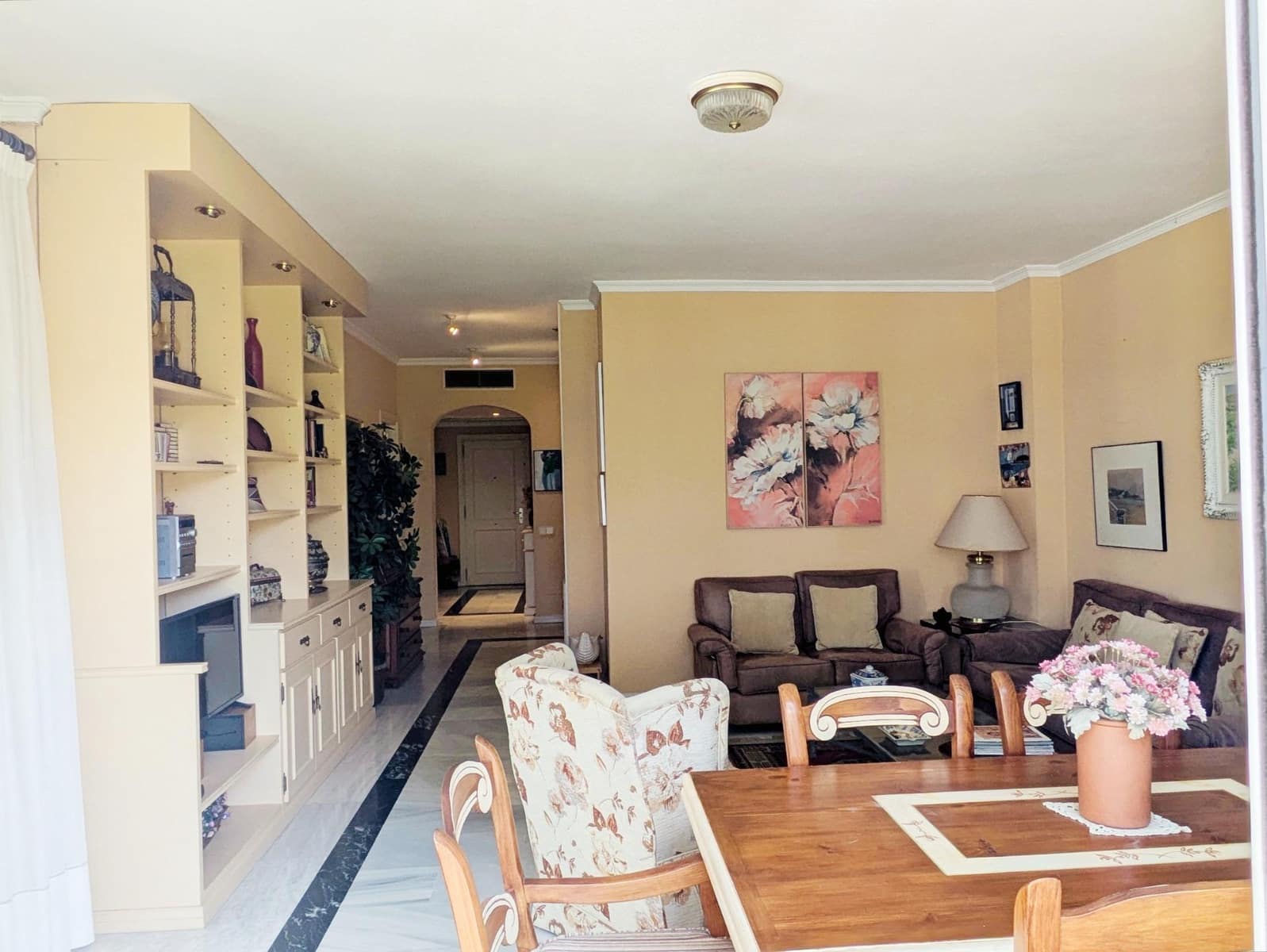 2 bedroom Flat for sale in Marbella with pool garage - € 665,000 (Ref: 9752065)