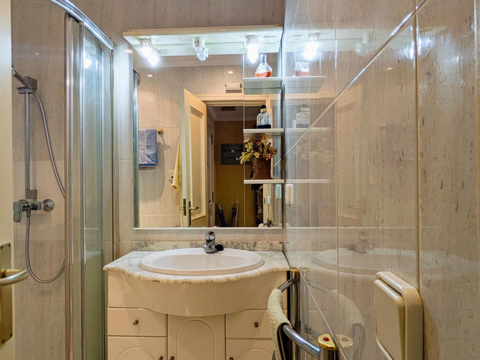 2 bedroom Flat for sale in Marbella with pool garage - € 665,000 (Ref: 9752065)