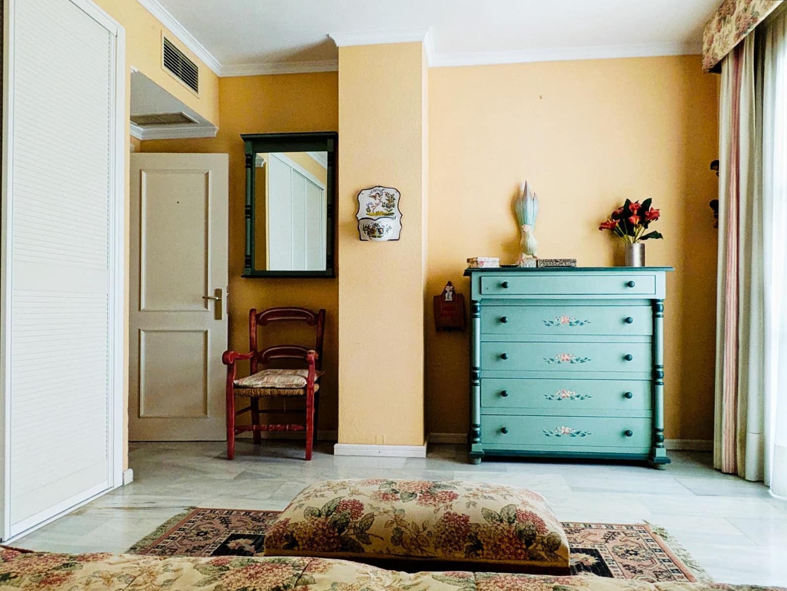 2 bedroom Flat for sale in Marbella with pool garage - € 665,000 (Ref: 9752065)