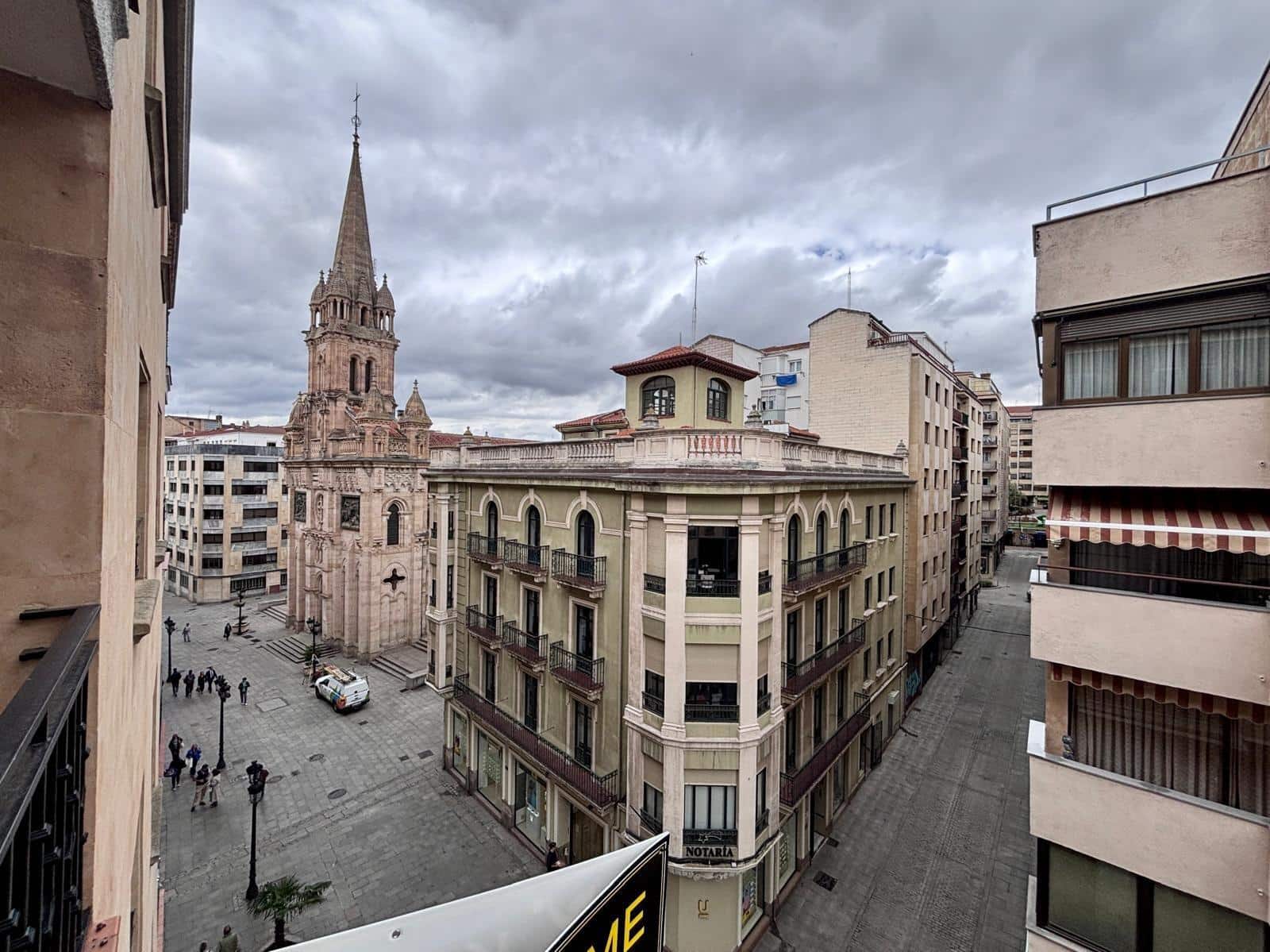 4 soveværelse Lejlighed til salg i Salamanca by med garage - € 630.000 (Ref: 9815875)