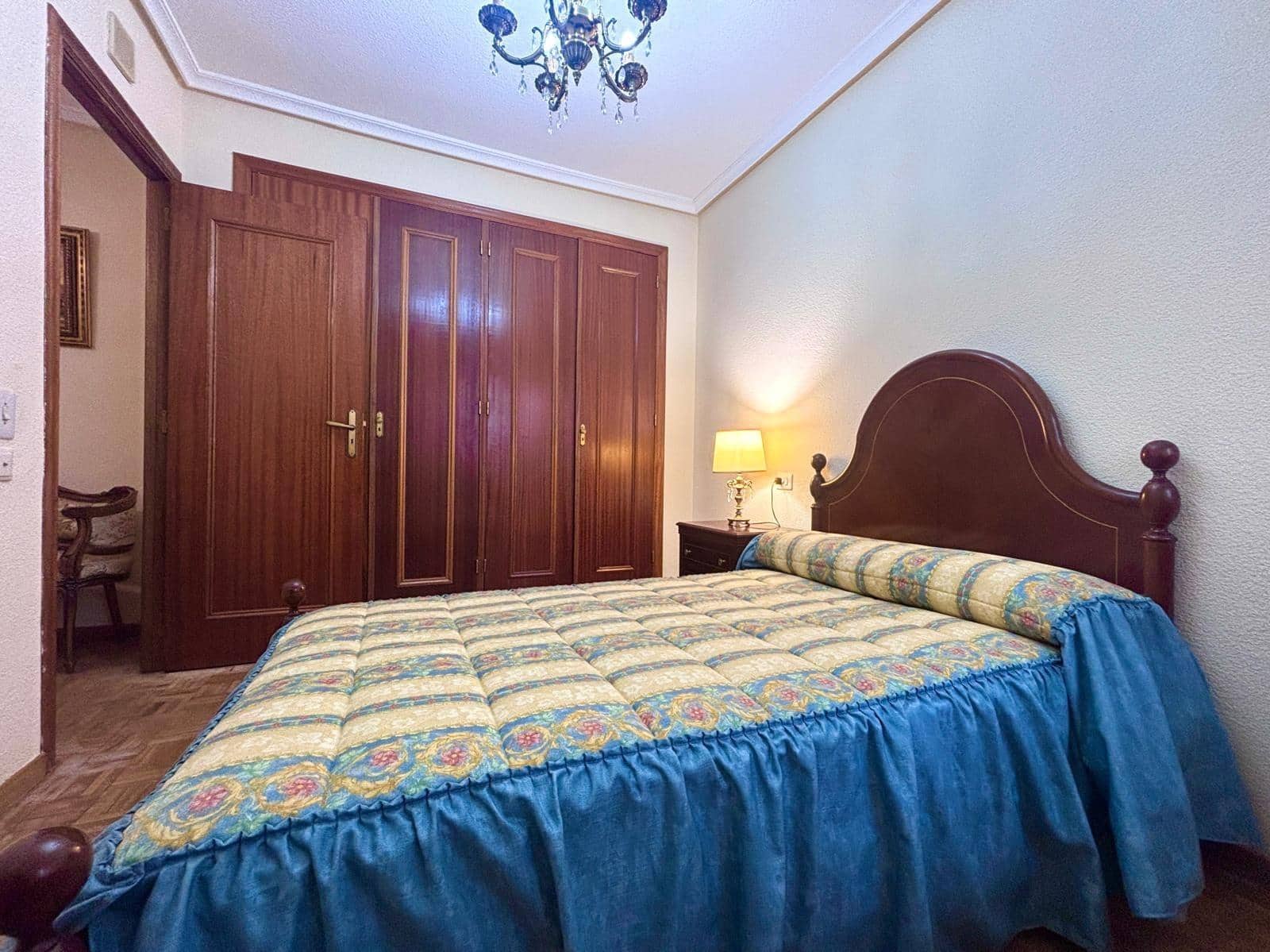 4 bedroom Flat for sale in Salamanca city with garage - € 597,000 (Ref: 9815875)