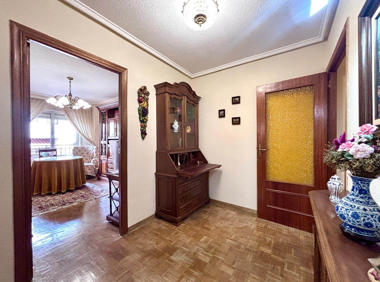 4 bedroom Flat for sale in Salamanca city with garage - € 597,000 (Ref: 9815875)