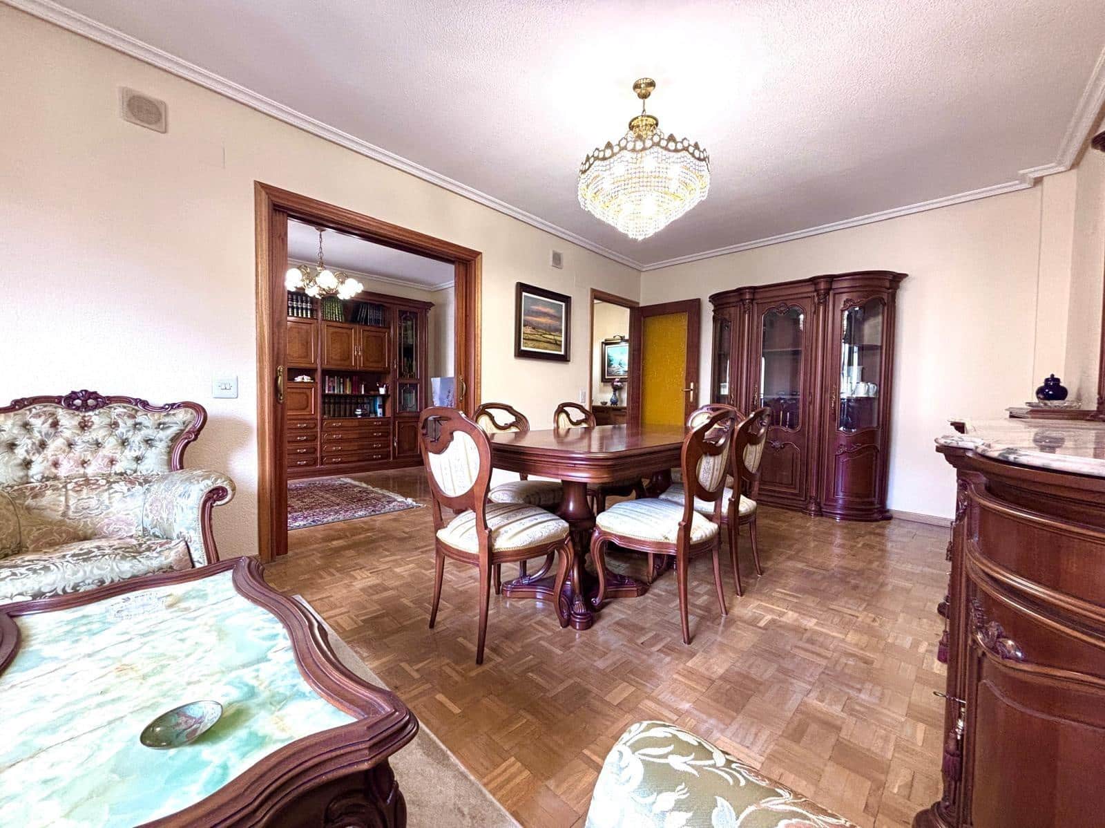 4 bedroom Flat for sale in Salamanca city with garage - € 597,000 (Ref: 9815875)