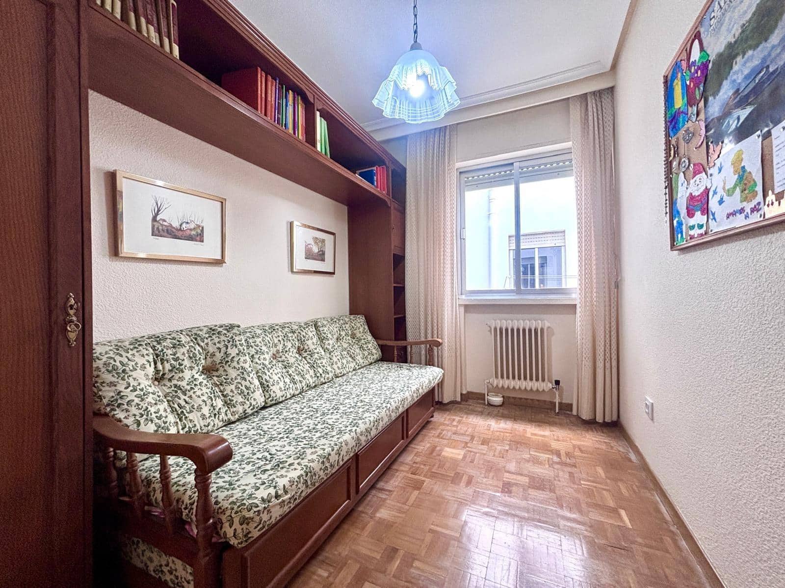 4 bedroom Flat for sale in Salamanca city with garage - € 597,000 (Ref: 9815875)