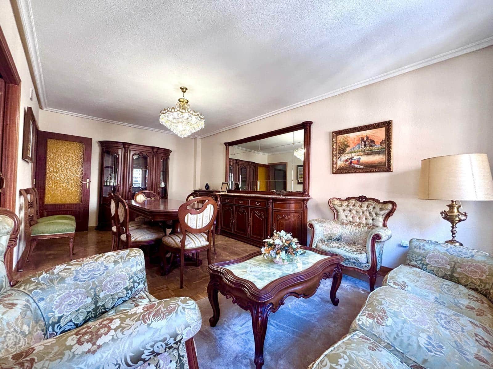 4 bedroom Flat for sale in Salamanca city with garage - € 597,000 (Ref: 9815875)