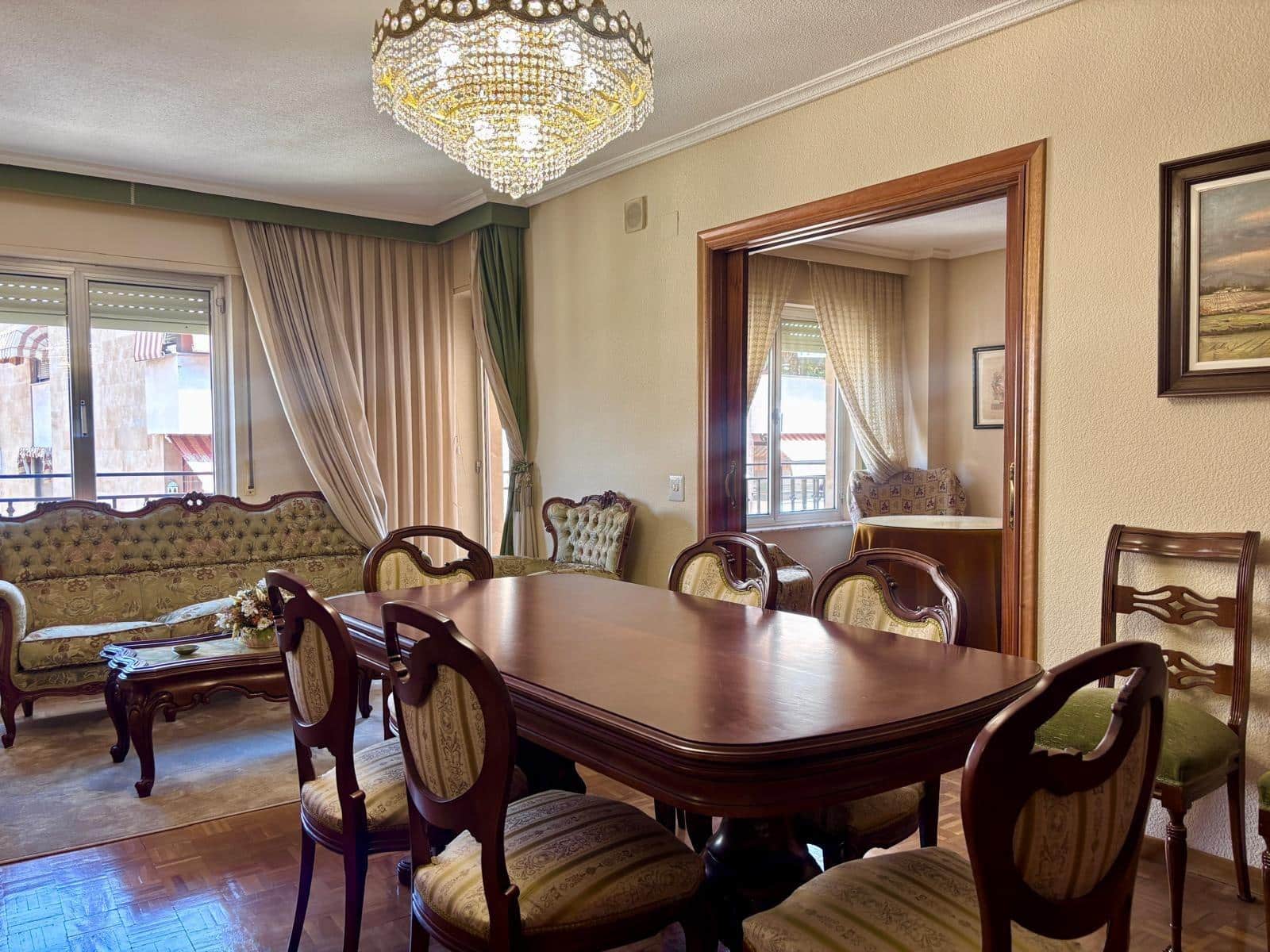 4 bedroom Flat for sale in Salamanca city with garage - € 597,000 (Ref: 9815875)