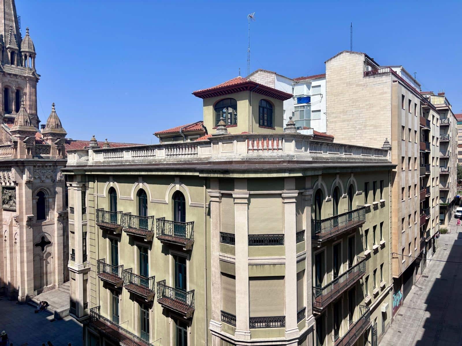 4 bedroom Flat for sale in Salamanca city with garage - € 597,000 (Ref: 9815875)
