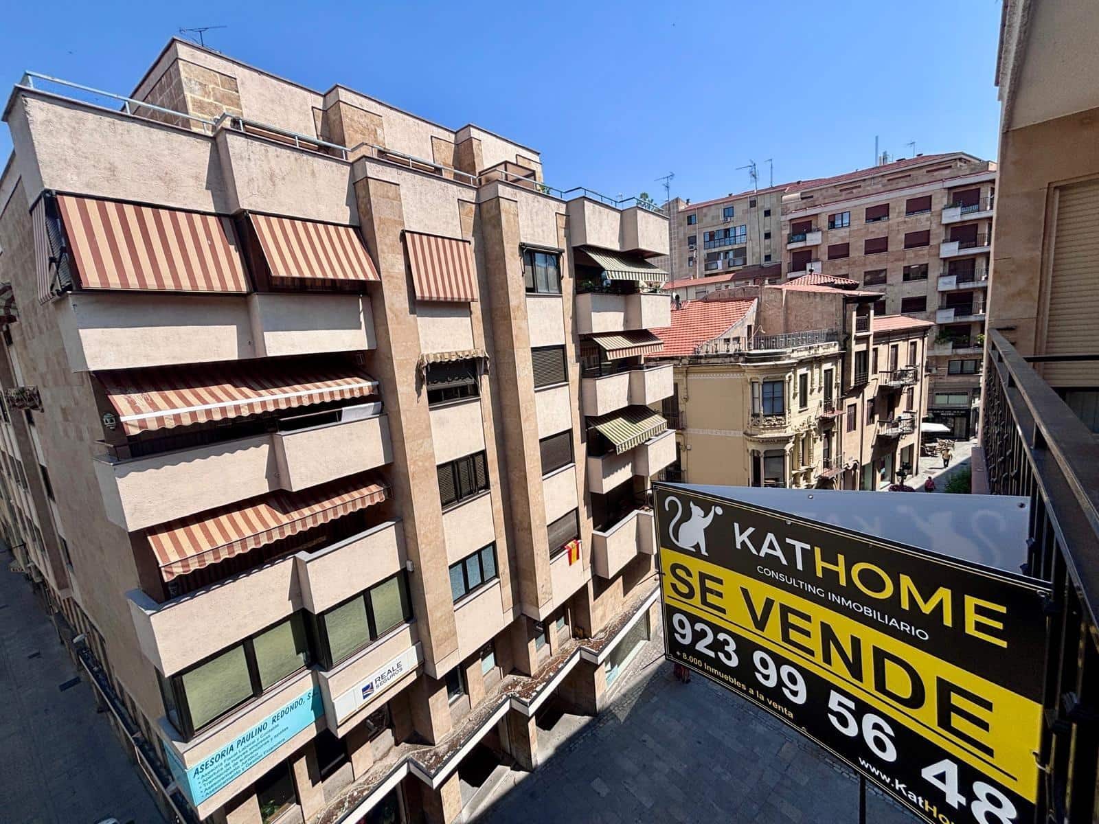 4 bedroom Flat for sale in Salamanca city with garage - € 597,000 (Ref: 9815875)