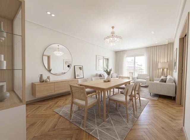 4 bedroom Flat for sale in Salamanca city with garage - € 499,000 (Ref: 9815875)