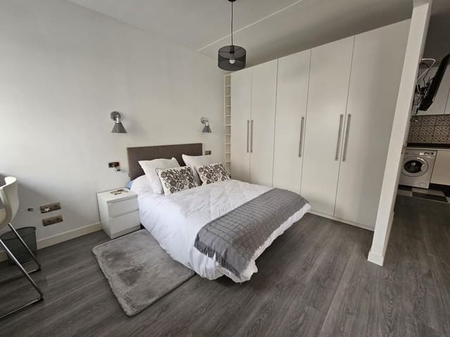 Appartement de 1 chambre à louer à Salamanque ville - 690 € (Ref: 9815876)