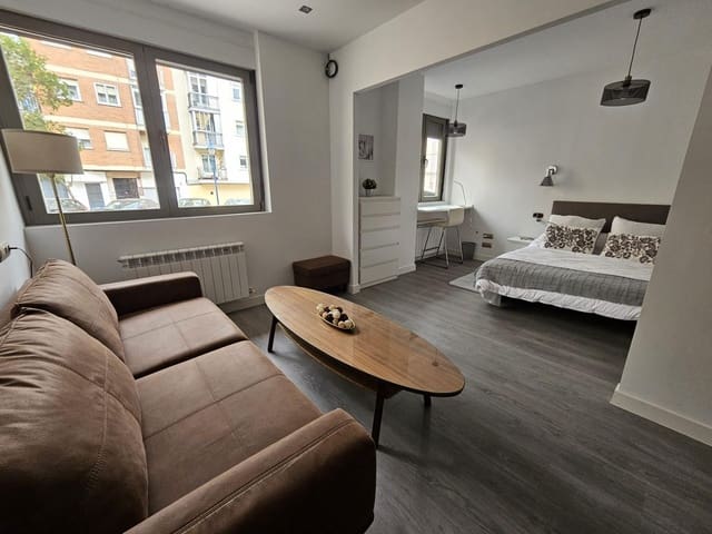 Appartement de 1 chambre à louer à Salamanque ville - 690 € (Ref: 9815876)
