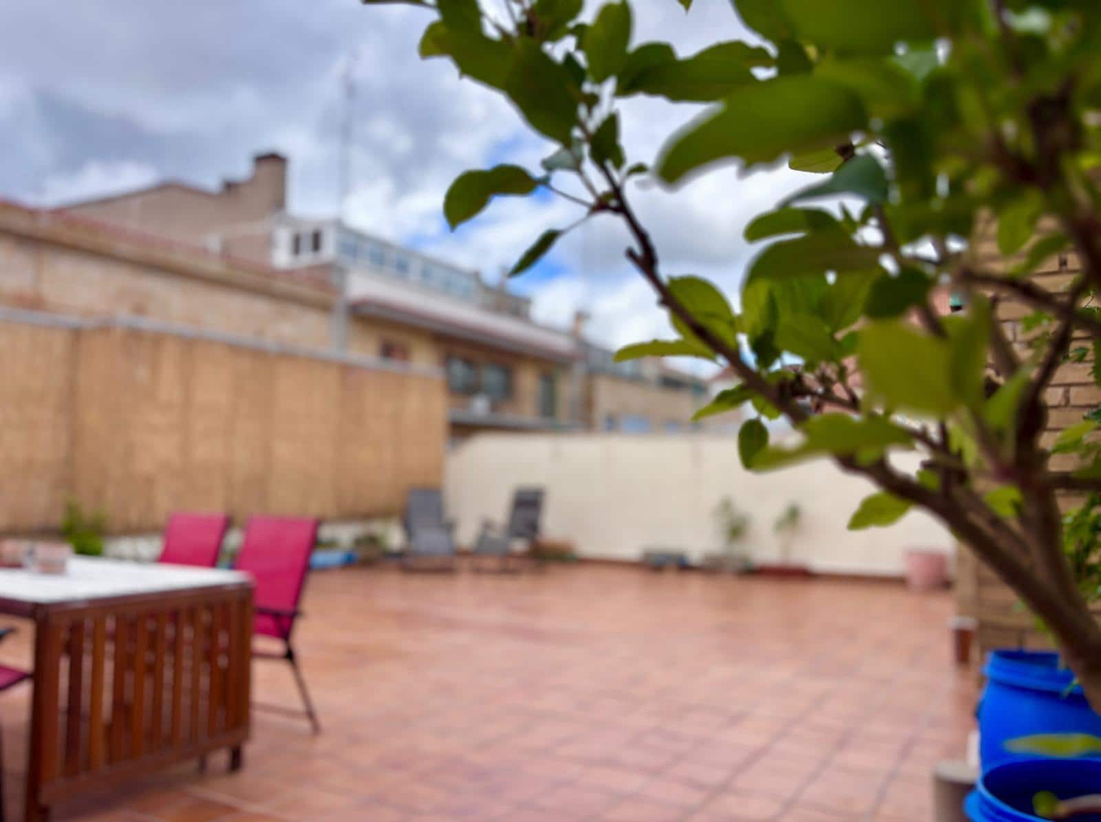 5 bedroom Penthouse for sale in Salamanca city with garage - € 475,000 (Ref: 9836689)