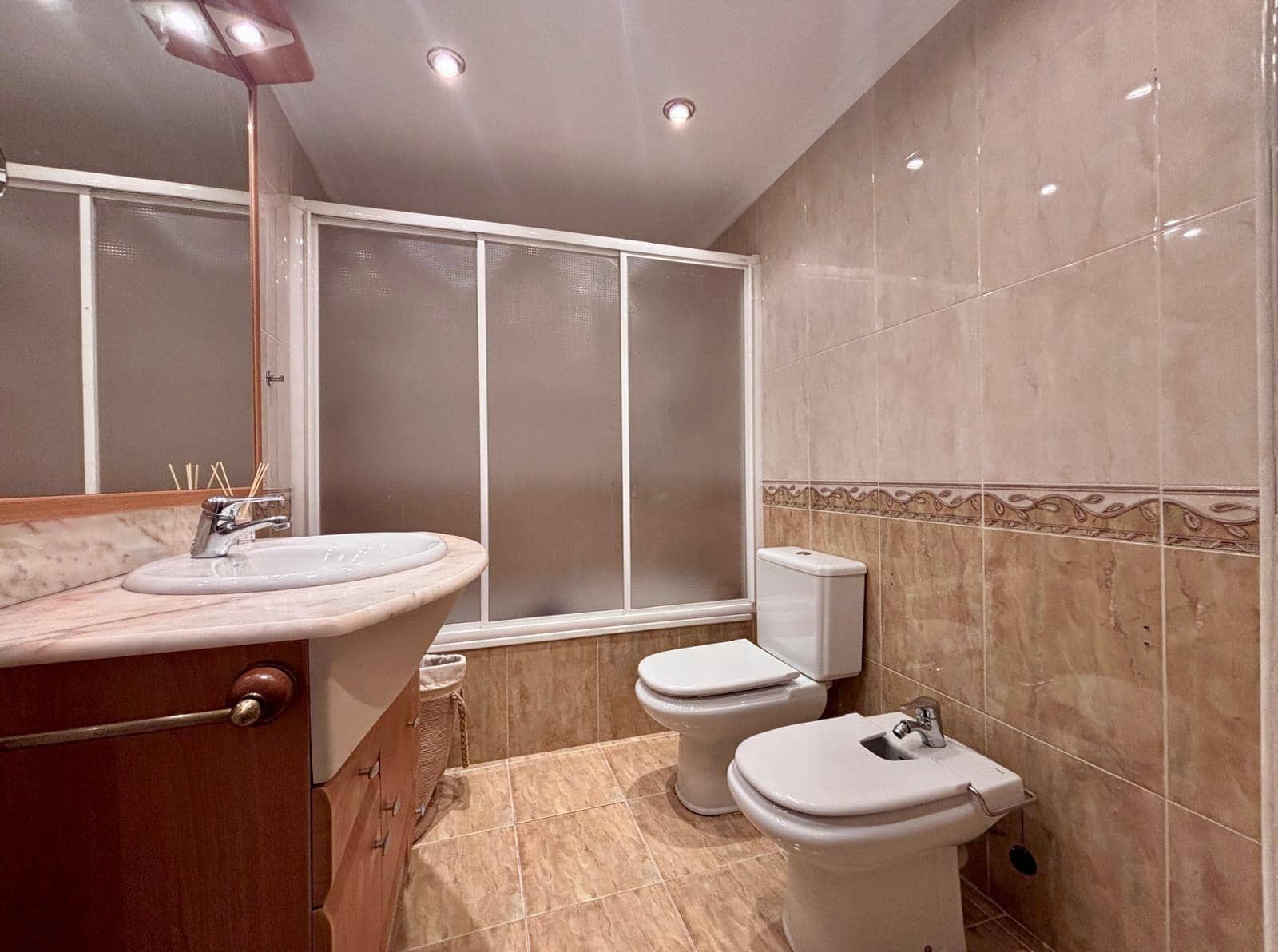 5 bedroom Penthouse for sale in Salamanca city with garage - € 475,000 (Ref: 9836689)