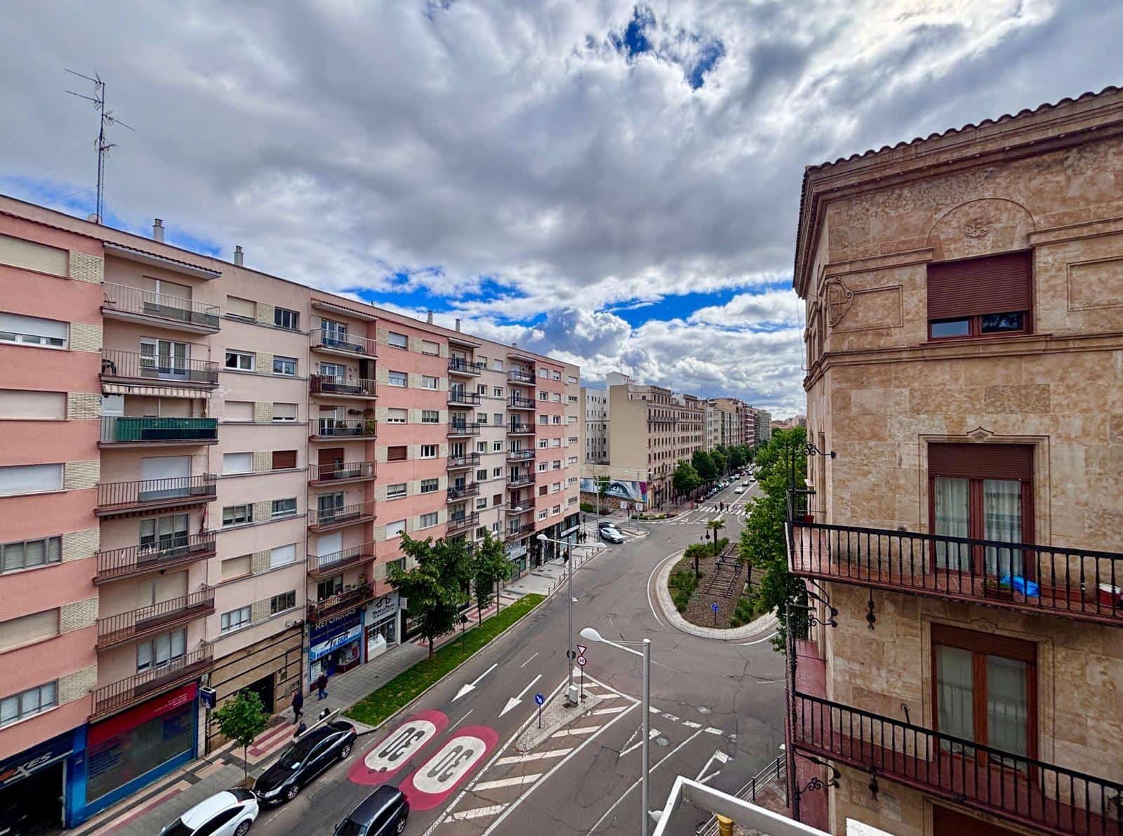 5 bedroom Penthouse for sale in Salamanca city with garage - € 475,000 (Ref: 9836689)