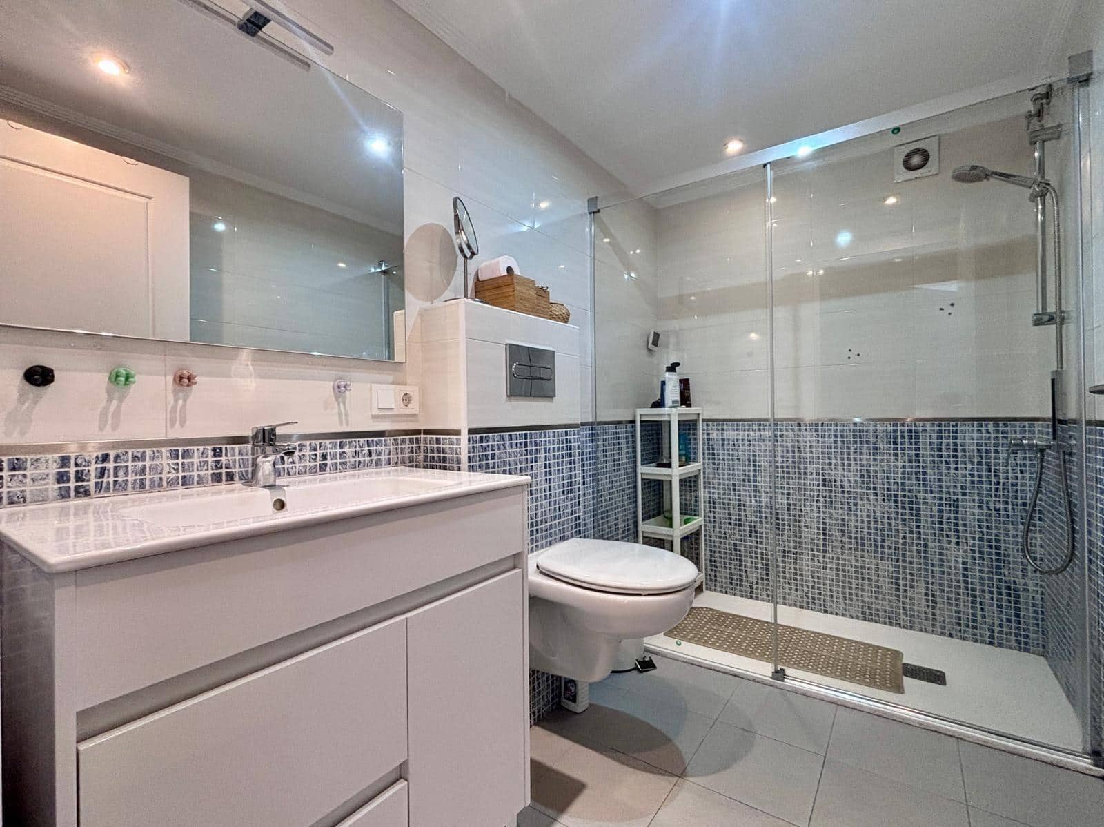 5 bedroom Penthouse for sale in Salamanca city with garage - € 475,000 (Ref: 9836689)
