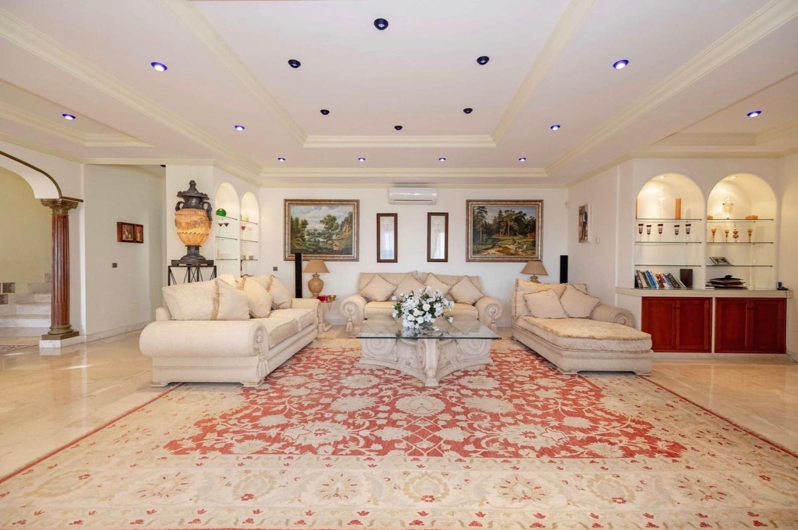 10 bedroom Villa for sale in Benalmadena with pool garage - € 2,195,000 (Ref: 9846268)