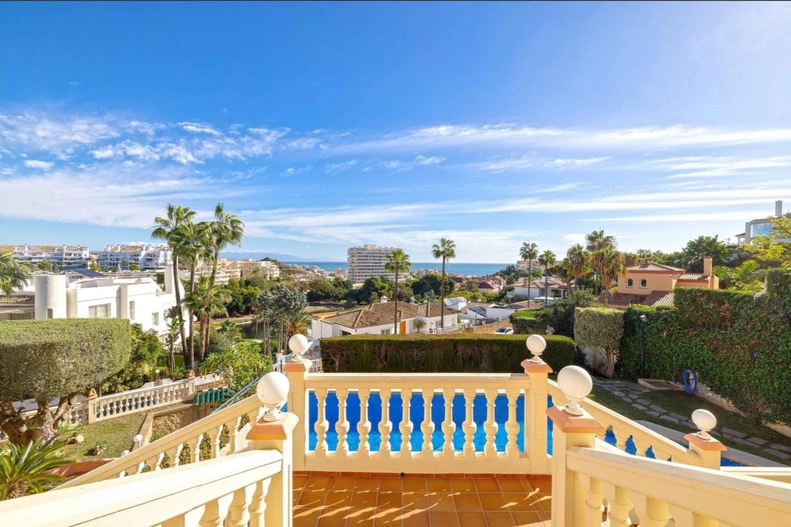 10 bedroom Villa for sale in Benalmadena with pool garage - € 2,195,000 (Ref: 9846268)