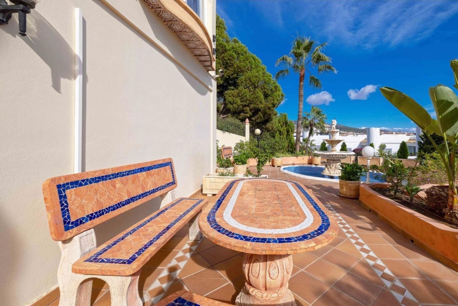 10 bedroom Villa for sale in Benalmadena with pool garage - € 2,195,000 (Ref: 9846268)