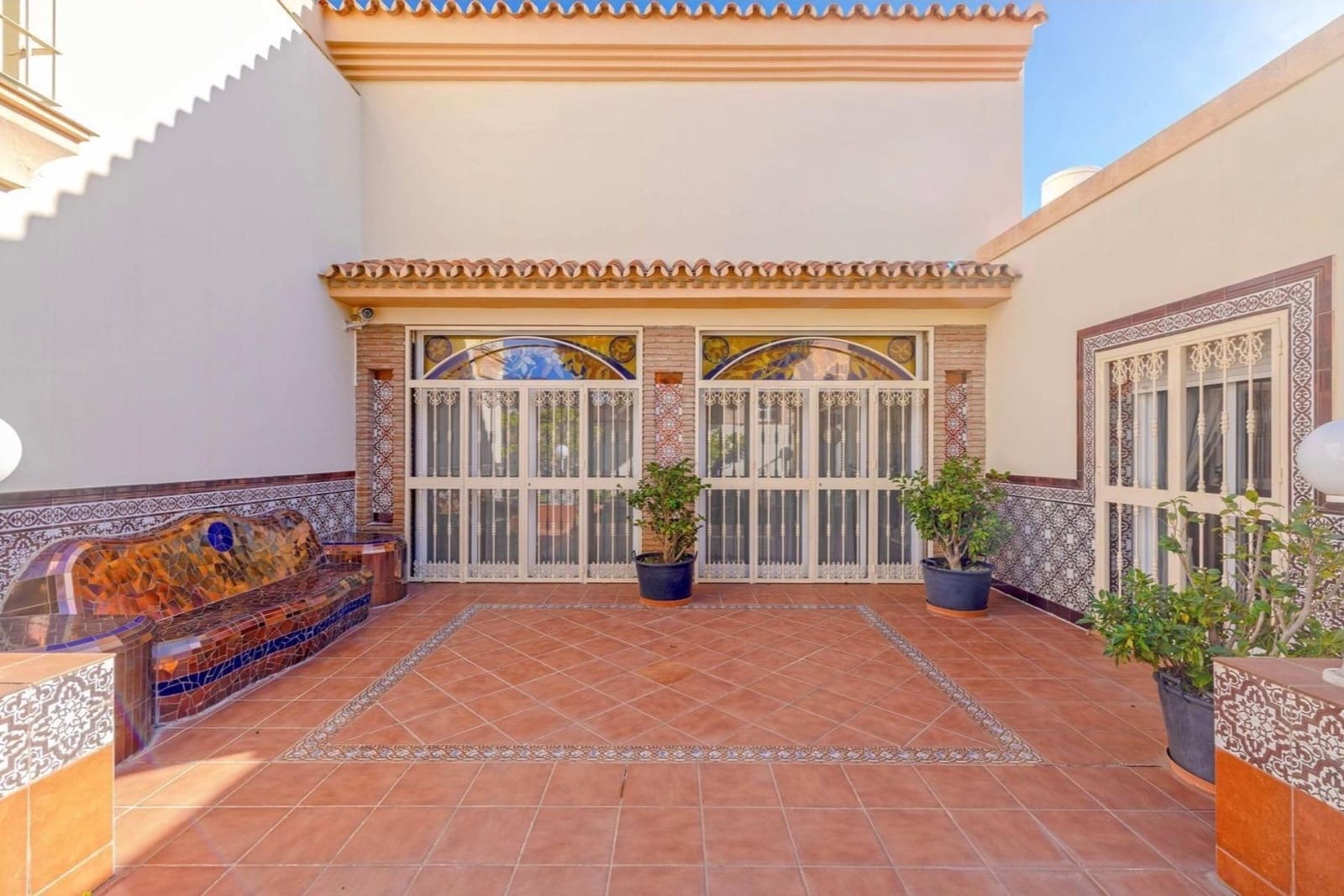10 bedroom Villa for sale in Benalmadena with pool garage - € 2,195,000 (Ref: 9846268)