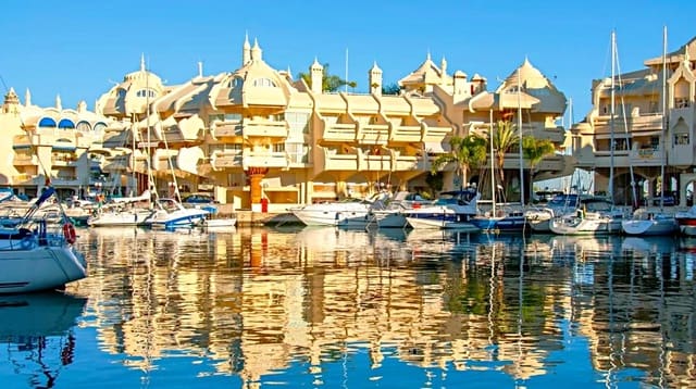 1 sovrum Lägenhet till salu i Puerto Marina, Benalmádena - 320 000 € (Ref: 9846269)