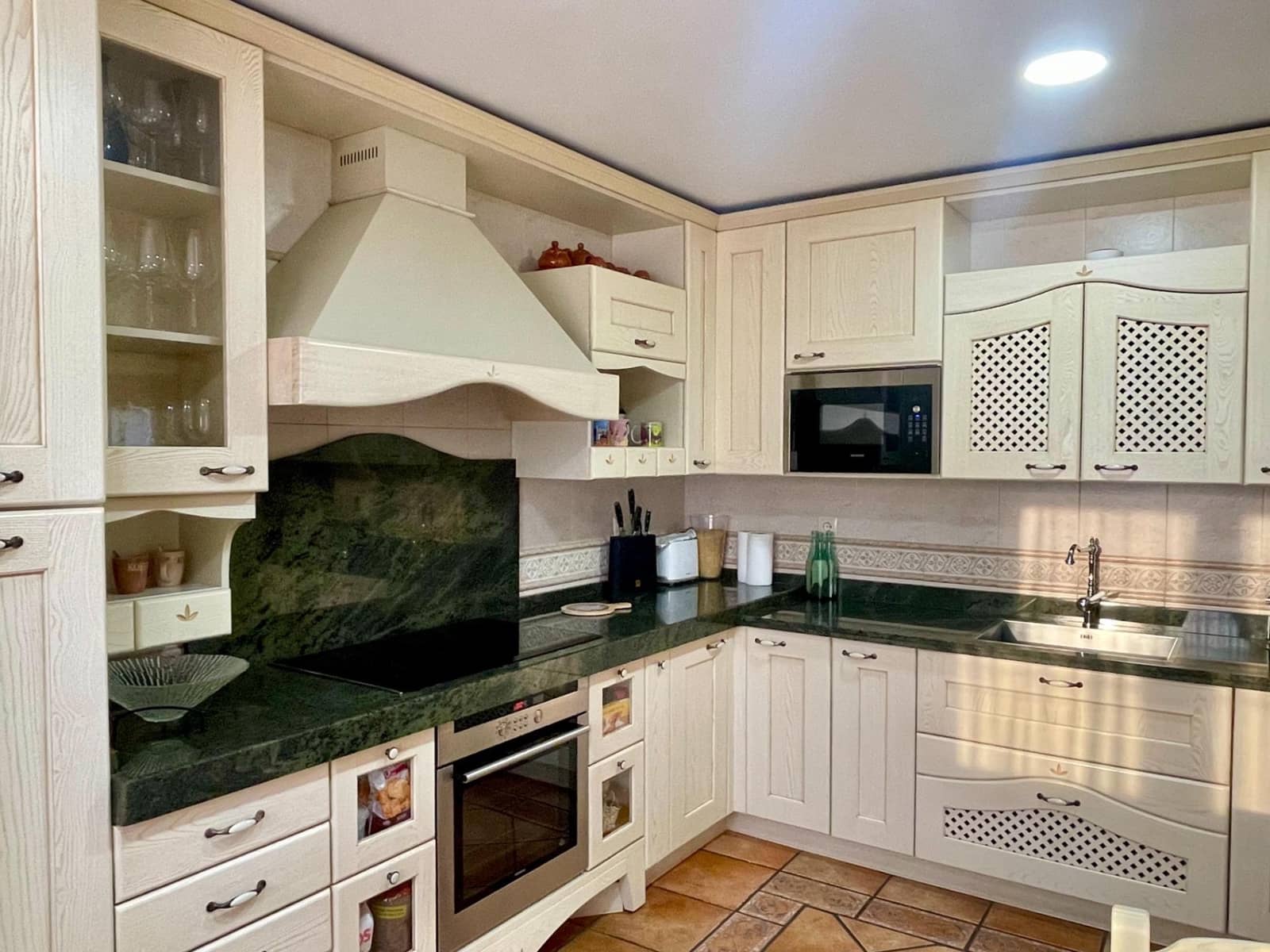 4 bedroom Villa for sale in Carrascal de Barregas with pool garage - € 366,900 (Ref: 9846270)