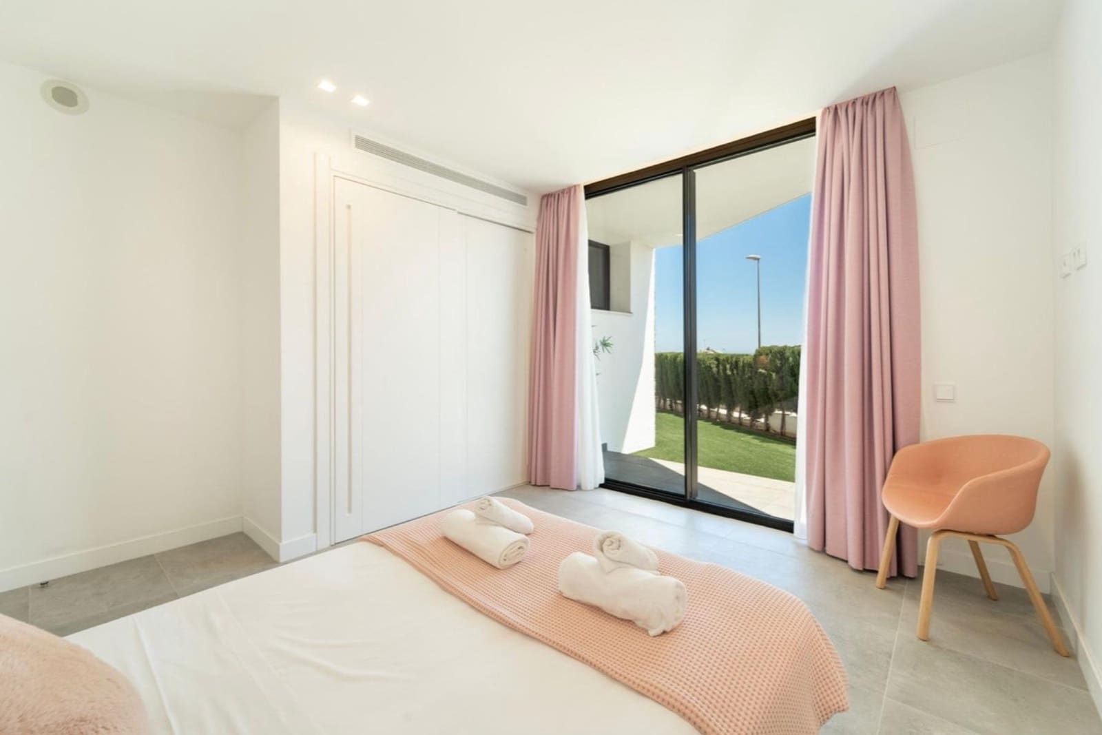 4 bedroom Villa for sale in Benalmadena with pool garage - € 1,599,000 (Ref: 9861897)