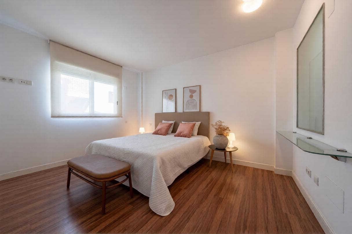 2 bedroom Flat for sale in Marbella - € 750,000 (Ref: 9913203)