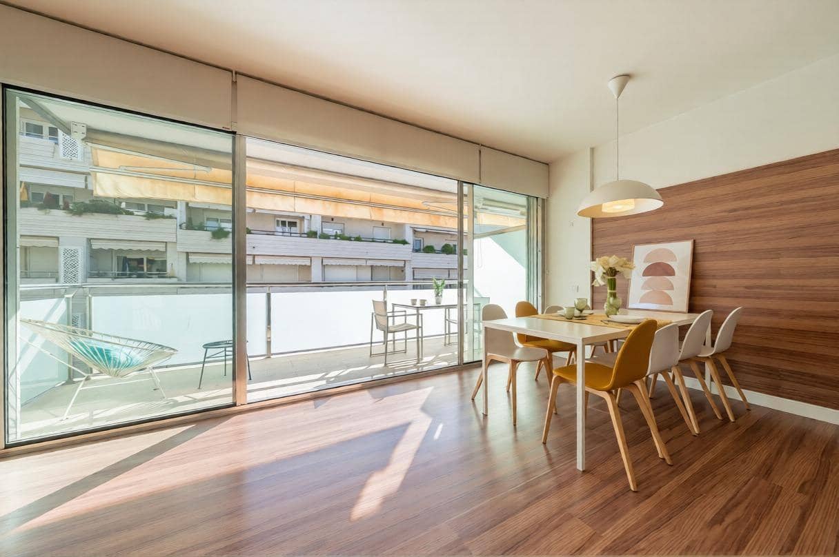 2 bedroom Flat for sale in Marbella - € 750,000 (Ref: 9913203)