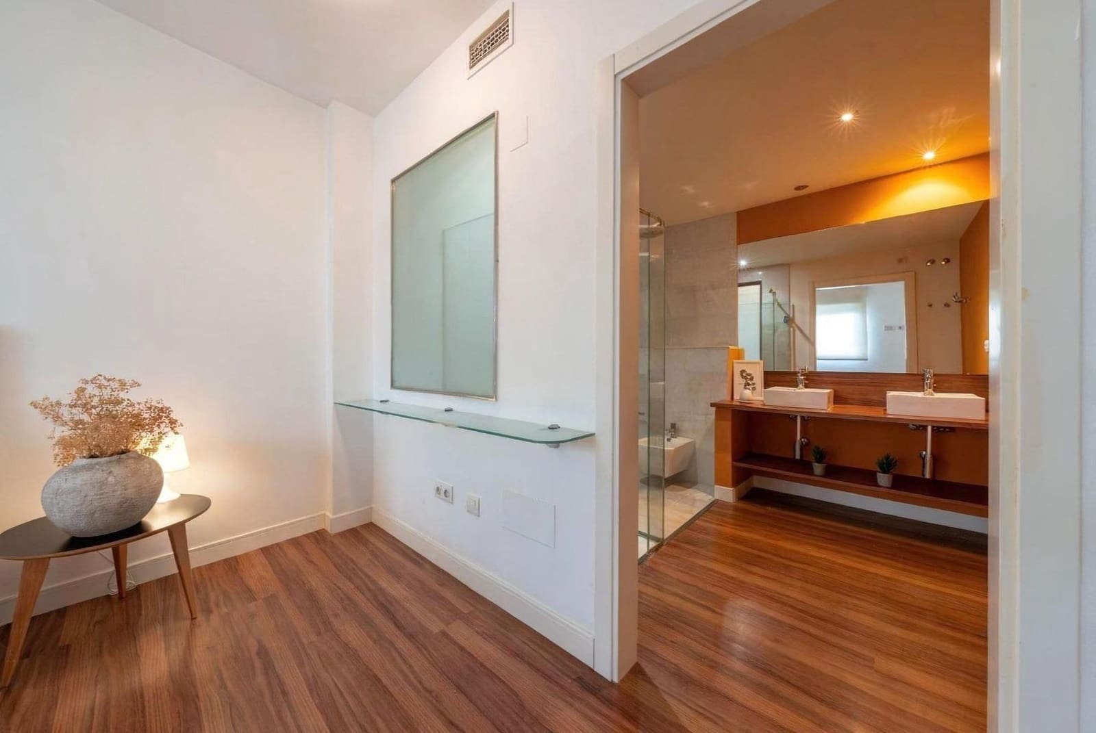 2 bedroom Flat for sale in Marbella - € 750,000 (Ref: 9913203)