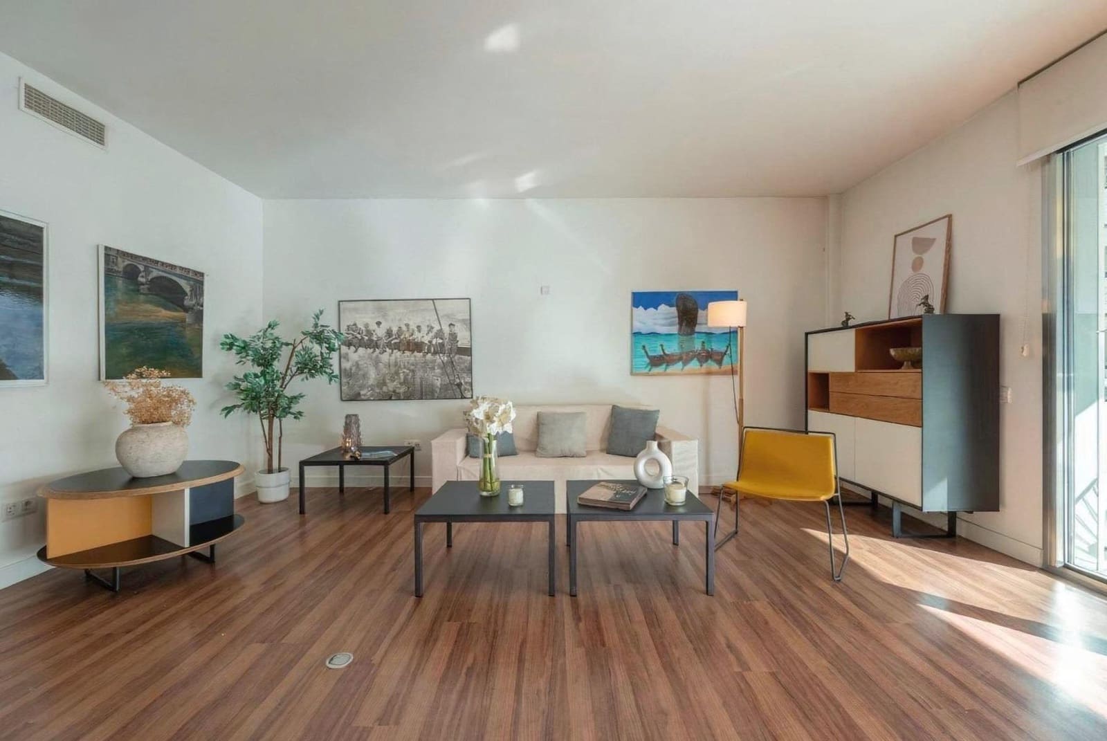 2 bedroom Flat for sale in Marbella - € 750,000 (Ref: 9913203)