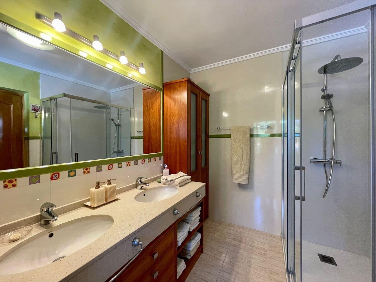 5 bedroom Villa for sale in Galindo y Perahuy with pool garage - € 397,000 (Ref: 9924641)