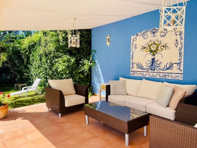 5 bedroom Villa for sale in Galindo y Perahuy with pool garage - € 397,000 (Ref: 9924641)