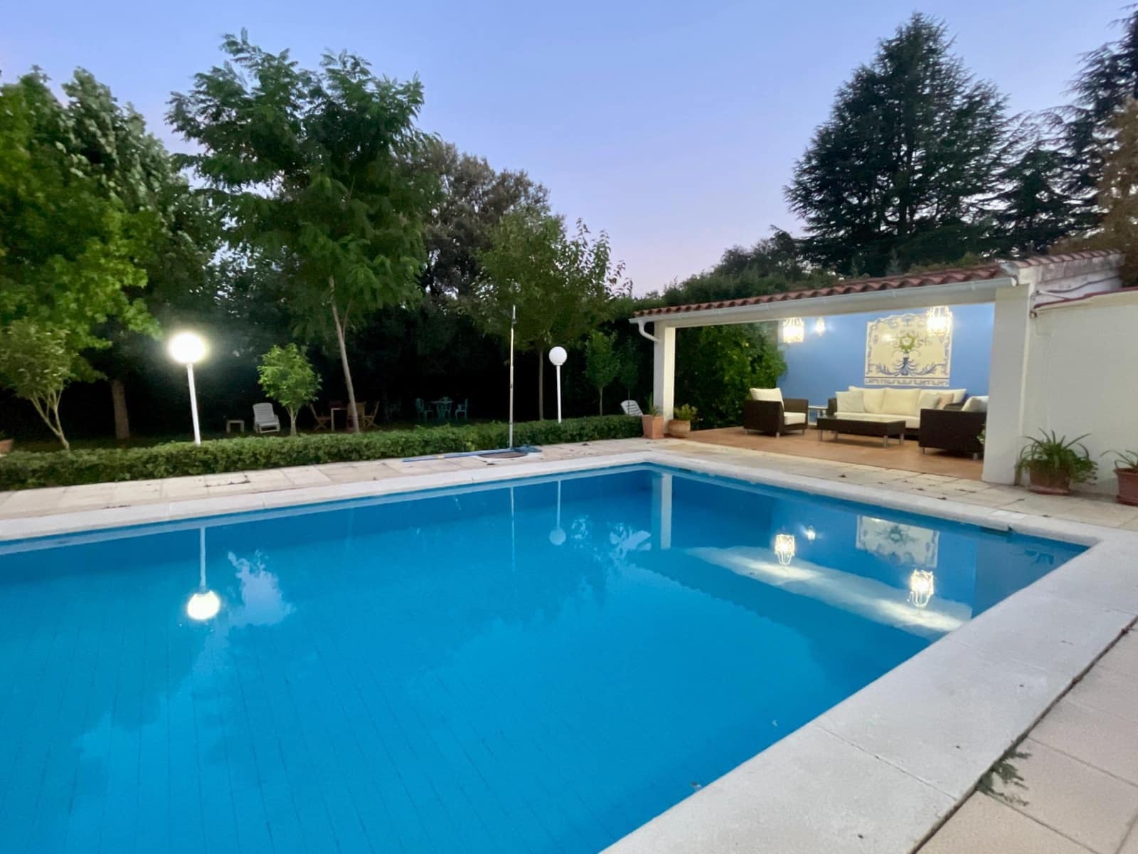 5 bedroom Villa for sale in Galindo y Perahuy with pool garage - € 397,000 (Ref: 9924641)