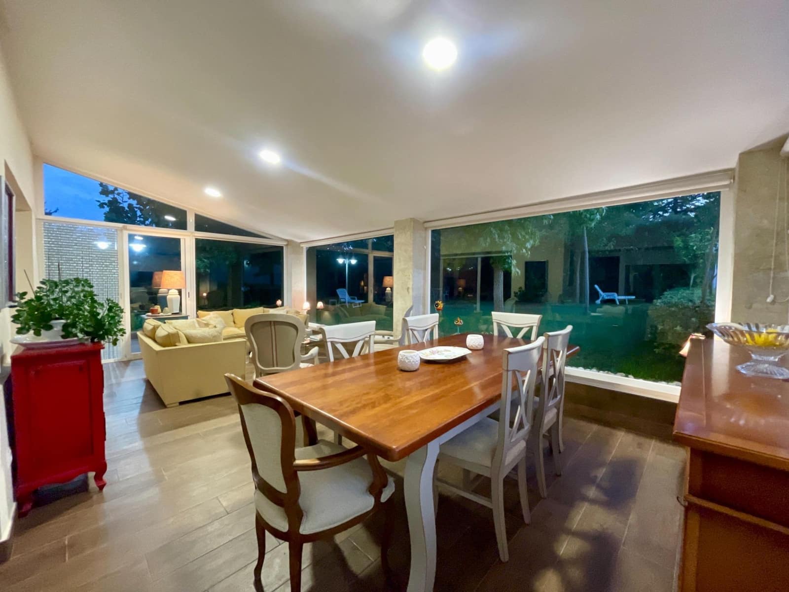 5 bedroom Villa for sale in Galindo y Perahuy with pool garage - € 397,000 (Ref: 9924641)