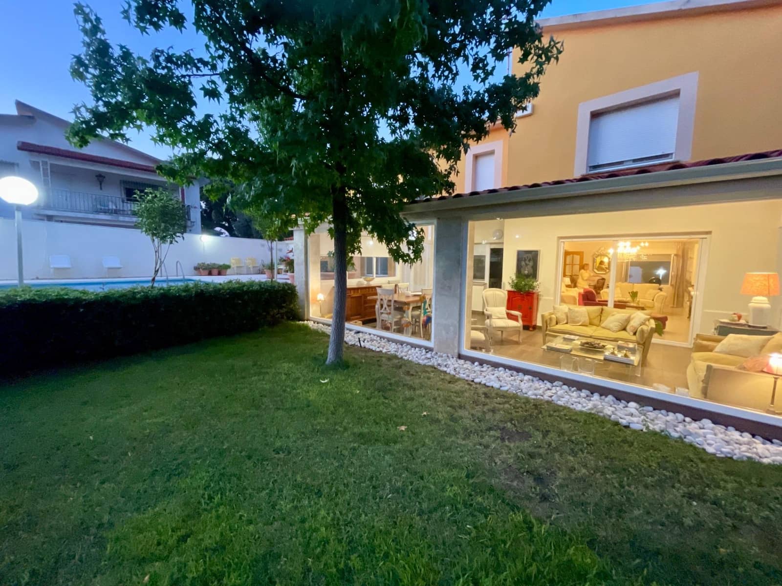 5 bedroom Villa for sale in Galindo y Perahuy with pool garage - € 397,000 (Ref: 9924641)