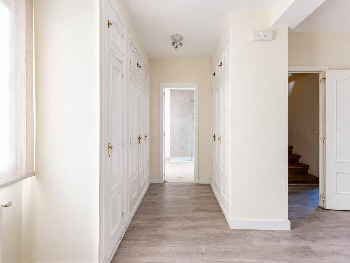 4 bedroom Villa for sale in Madrid city with garage - € 2,125,000 (Ref: 9929439)