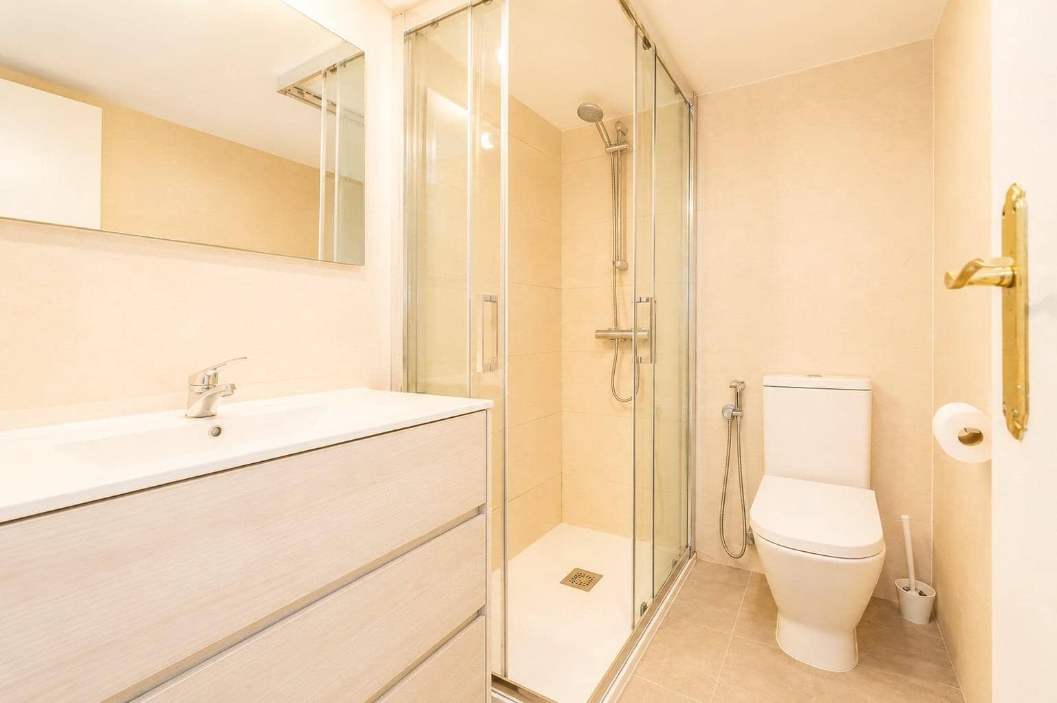 4 bedroom Villa for sale in Madrid city with garage - € 2,125,000 (Ref: 9929439)