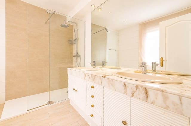 4 slaapkamer Villa te koop in Madrid stad met garage - € 2.125.000 (Ref: 9929439)