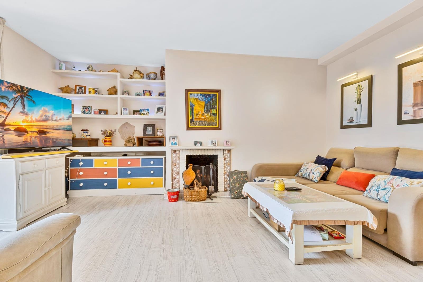 4 bedroom Flat for sale in Marbella with pool - € 580,000 (Ref: 9965321)