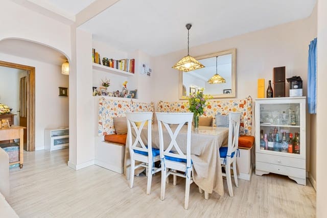 4 soveværelse Lejlighed til salg i Marbella med swimmingpool - € 580.000 (Ref: 9965321)
