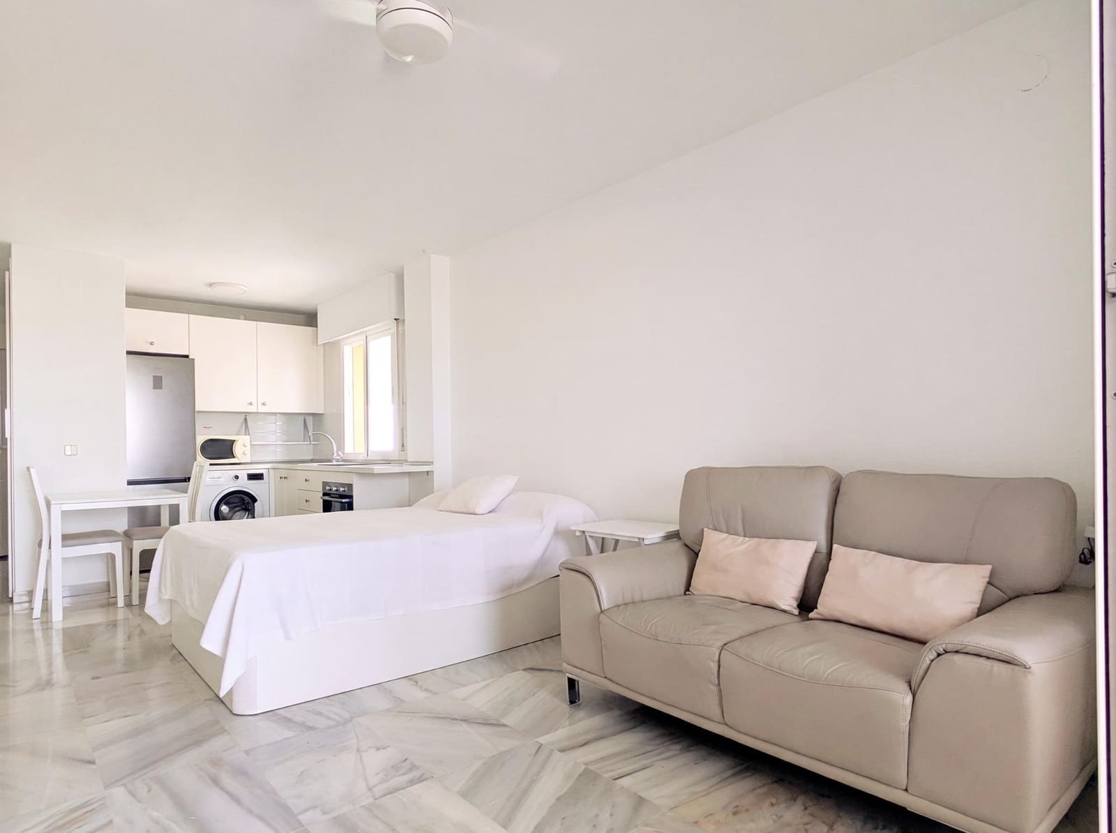 1 makuuhuone Asunto myytävänä paikassa Riviera del Sol mukana uima-altaan - 245 000 € (Ref: 9980474)