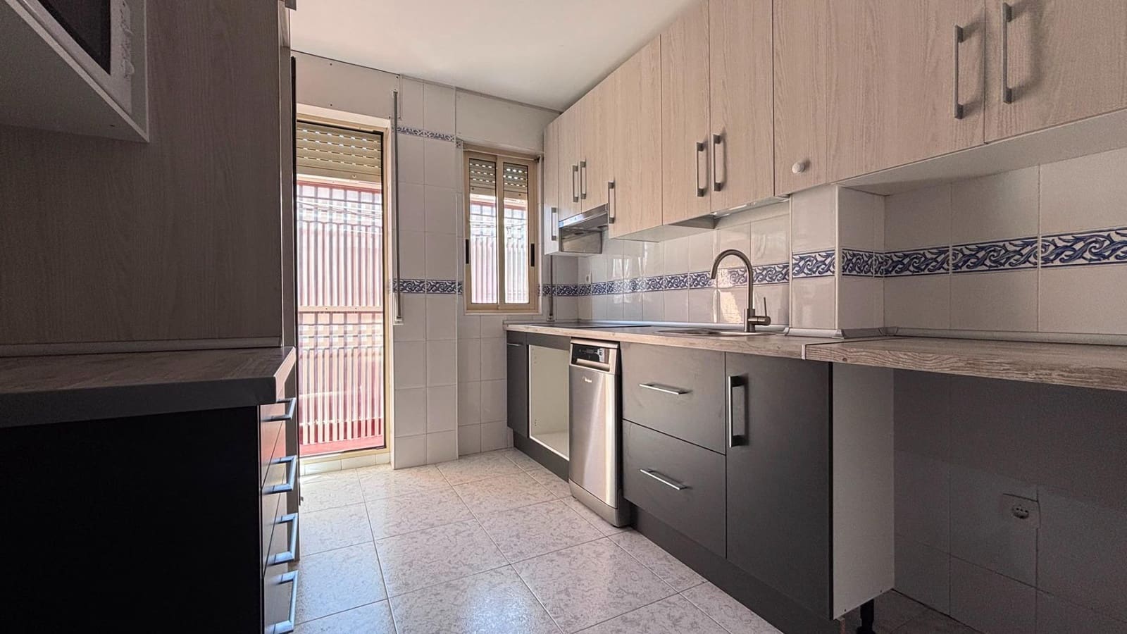 2 Zimmer Wohnung zu verkaufen in Santa Marta de Tormes mit Garage - 140.000 € (Ref: 9983043)