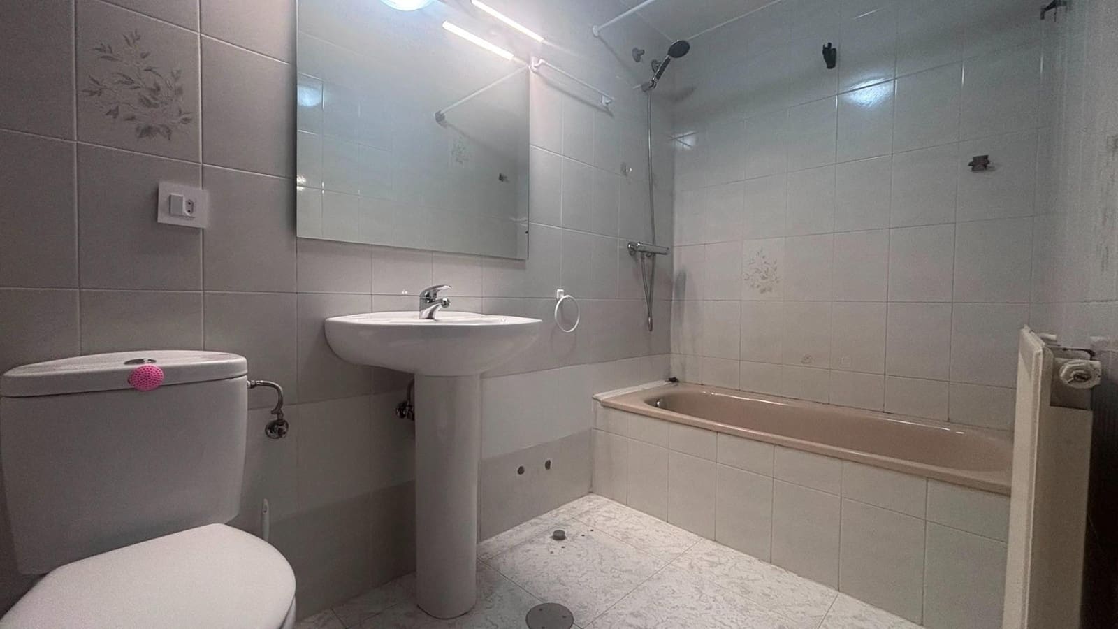 2 Zimmer Wohnung zu verkaufen in Santa Marta de Tormes mit Garage - 140.000 € (Ref: 9983043)