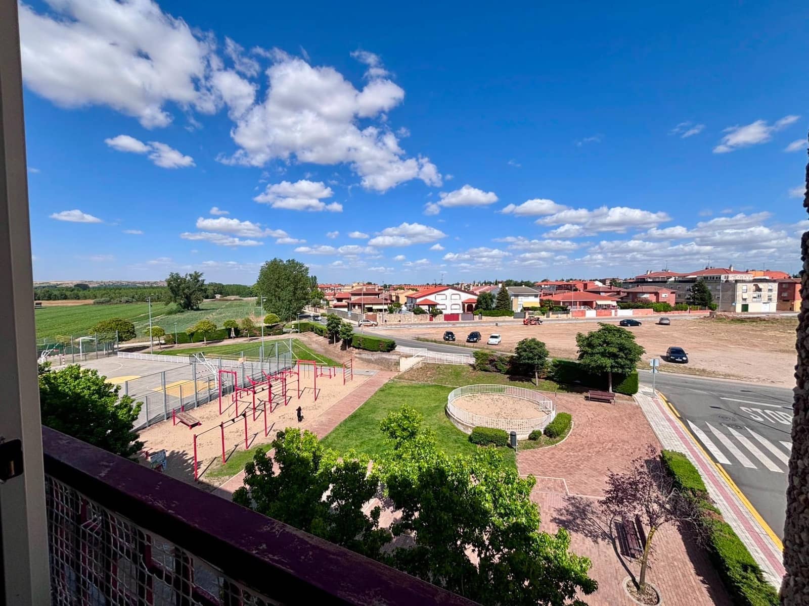2 Zimmer Wohnung zu verkaufen in Santa Marta de Tormes mit Garage - 140.000 € (Ref: 9983043)