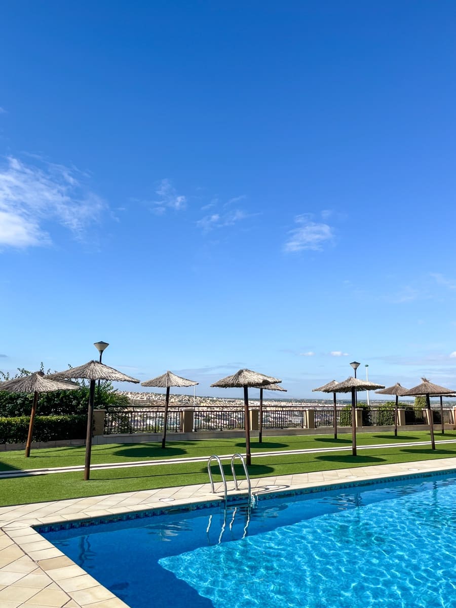 2 slaapkamer Appartement te koop in Arenales del Sol met zwembad garage - € 315.000 (Ref: 9436338)